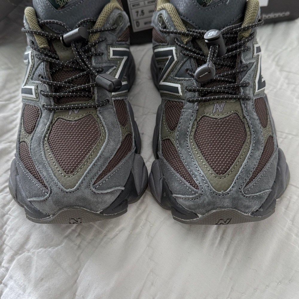 New Balance 9060 Blacktop Dark Moss EU38.5/US7.5 - Picture 7 of 11